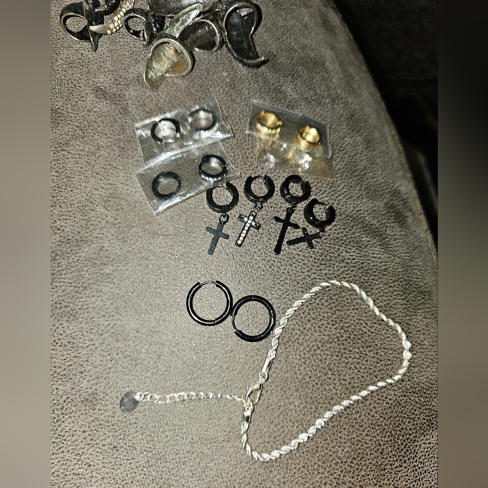 Black and Silver Jewelry Set Costume Jewelry